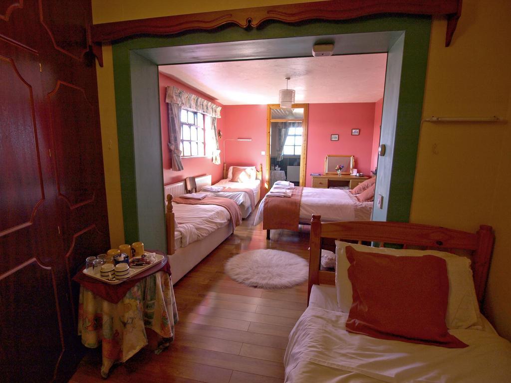 Barkers Accommodation Spanish Point Exterior photo